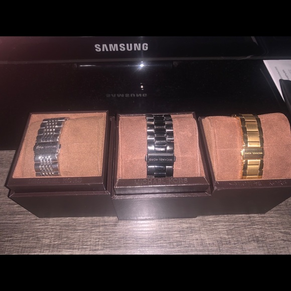 3 Michael Kors Watches - Picture 5 of 6